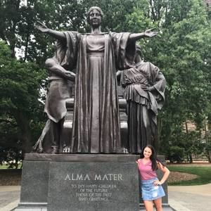 Meet your Posher, Olivia